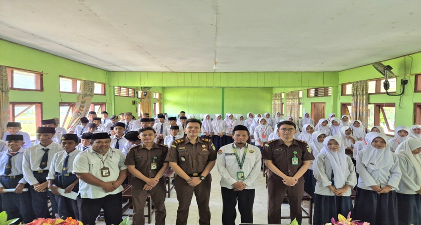 Jaksa Masuk Sekolah (JMS), MTsN Manggarai Tanamkan Kesadaran Hukum Sejak Dini