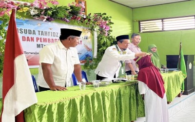 Program Halaqah Quran MTs Negeri Manggarai Berbuah Manis, 13 Hafidz Diwisuda Bersamaan dengan Pembagian Rapor